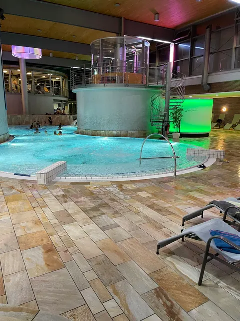 Hallenbad Erlebnisbadewelt