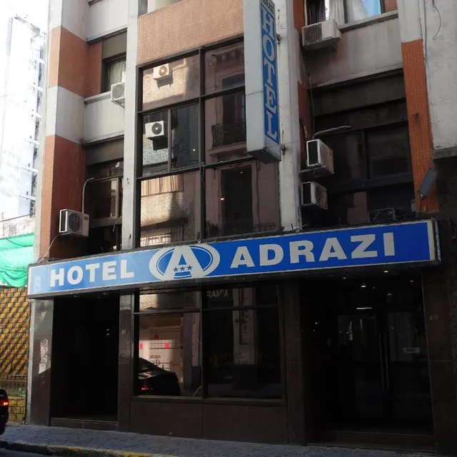 Hotel Adrazi