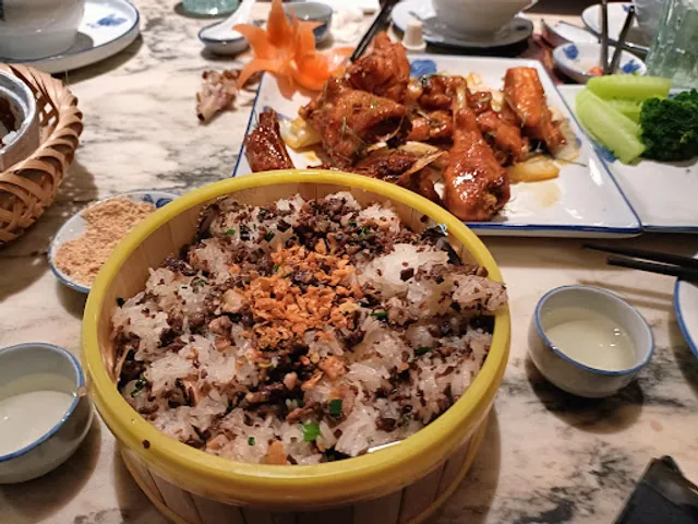 Nhà hàng Nguyễn Gia