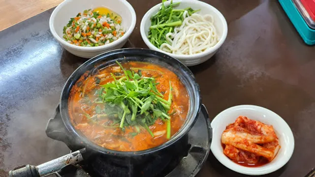 Deungchon ChoeWolSeon Kalguksoo