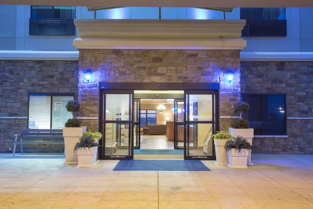 Holiday Inn Express & Suites Pueblo North by IHG