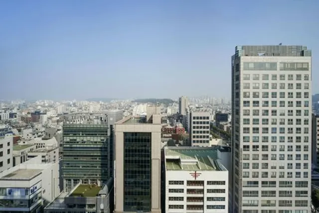 RYSE, Autograph Collection