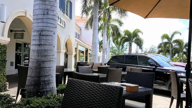 Le Bouchon Du Village