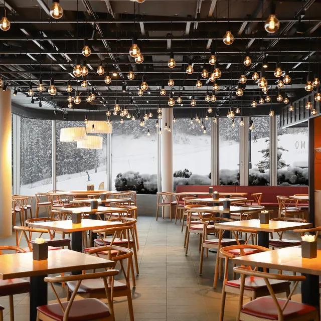 雲レストラン Kumo Restaurant