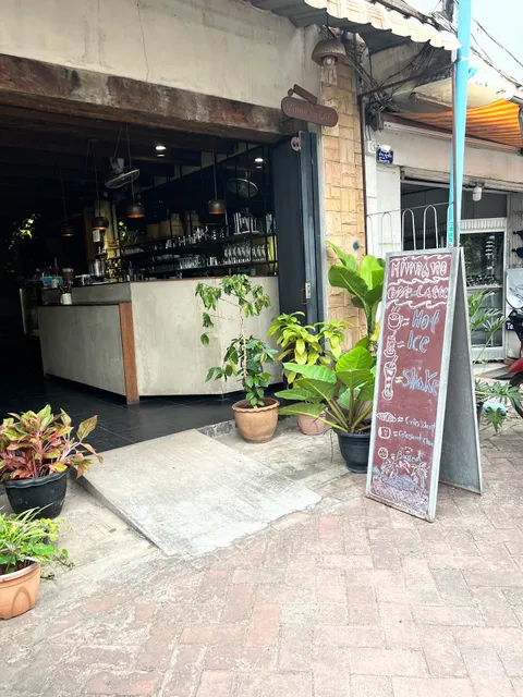 Minnano cafe, Samsenthai