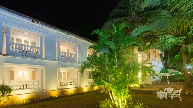 Lillywoods NV beach Resort