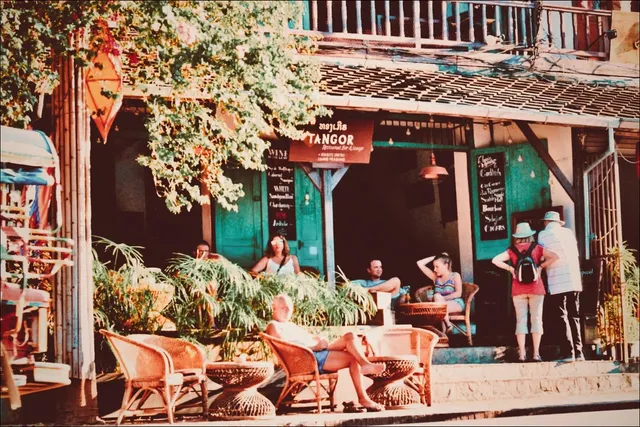 Tangor, bistro tropical