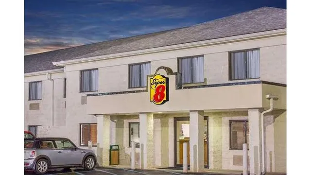 Super 8 by Wyndham Bedford