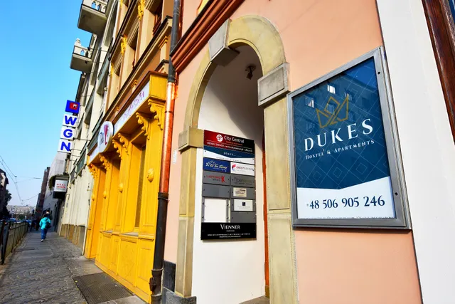 DUKES Hostel - Old Town