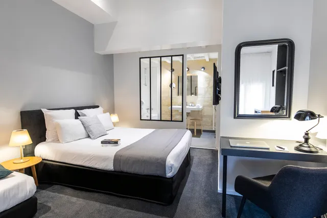 Hotel LA COUR CARRÉE / Bordeaux Centre