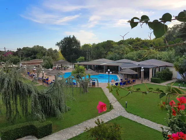 Hotel Kalamitsi Apartments