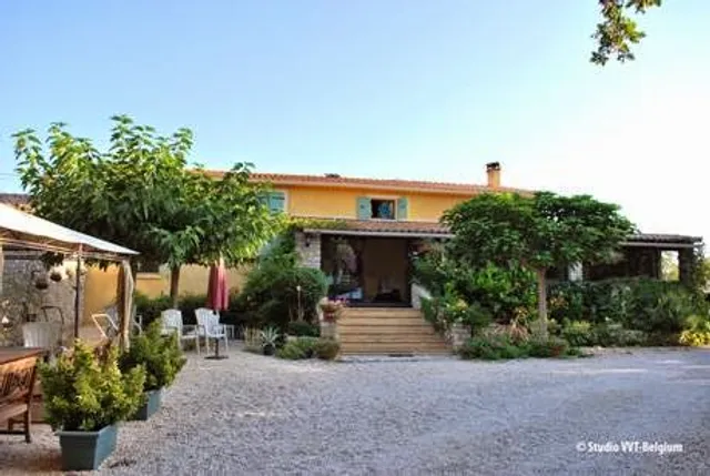 Bed and Breakfast Mas des Roches