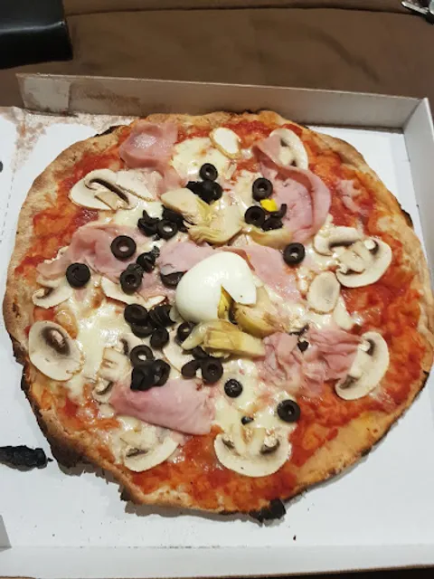 chiama pizza tuscolana
