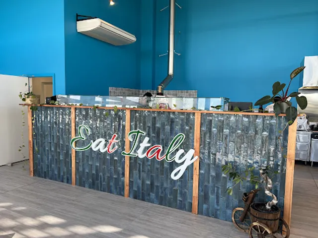 Elba’s Pazza Pizza