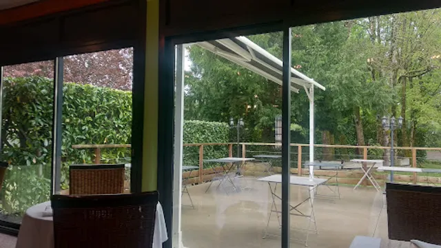 RESTAURANT LES OMBRAGES