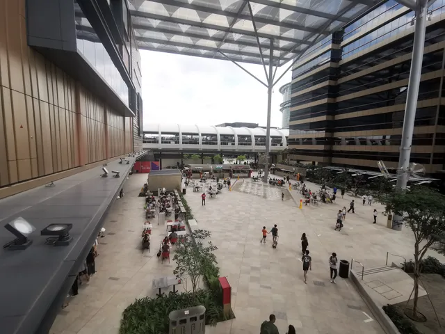 UOB Branch - PLQ Branch & Wealth Banking Centre