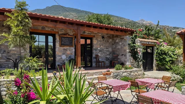 Bahab Guest House / Bahab Evi