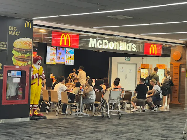 McDonald's (Domestic airside)