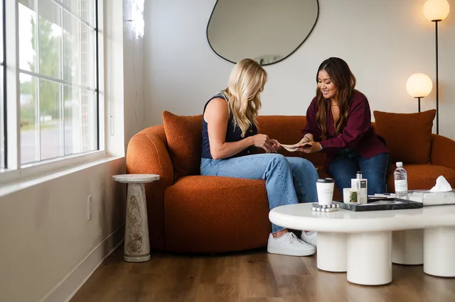 MANE STANDARD Hair Extension Studio