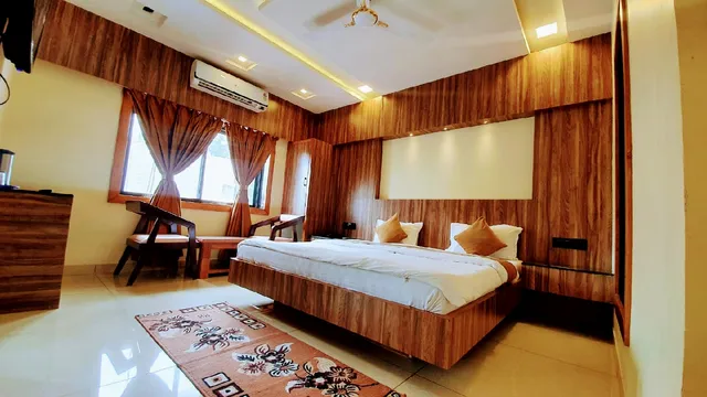 Hotel New Golden Veena
