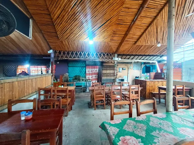 Mercado Artesanal de Comidas Tipicas y Artesanias