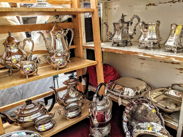 Bermondsey Antique Market