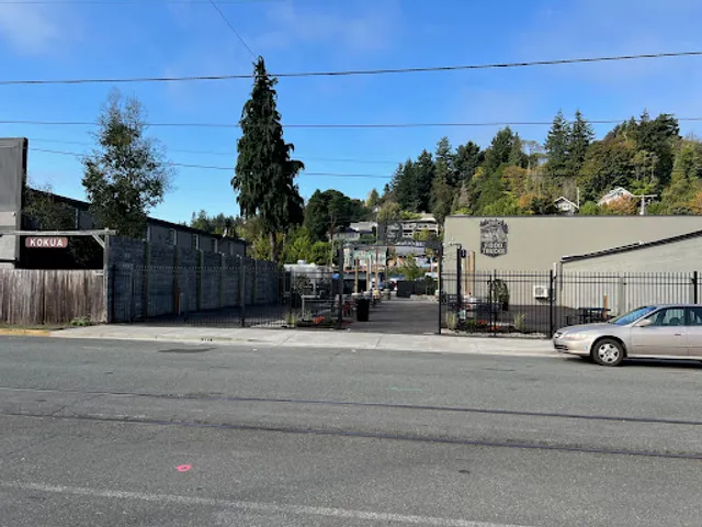 Front Street Food Trucks & Drinks