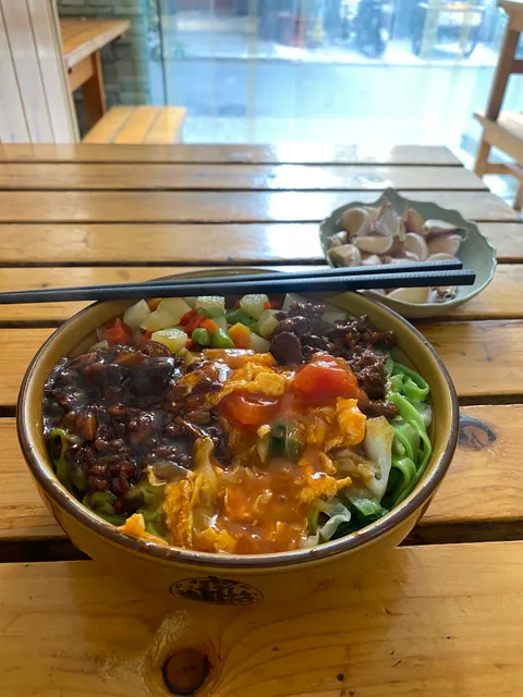 张记家乡手擀菠菜面