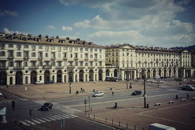 Look TO Viphouse Torino