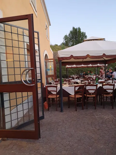 All'Ombra del Castello