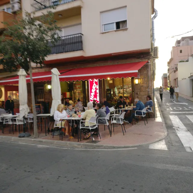 Harry's pub and kitchen