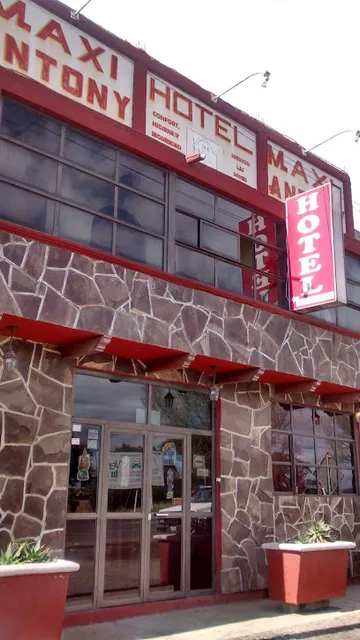 OYO Hotel Maxi Antony