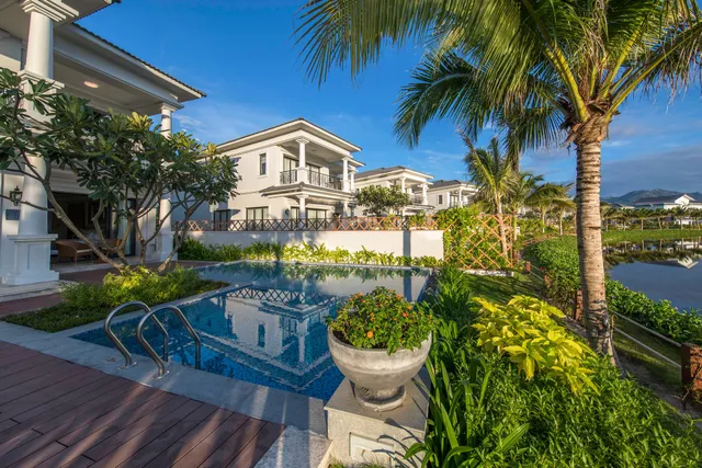 Meliá Vinpearl Cam Ranh Beach Resort