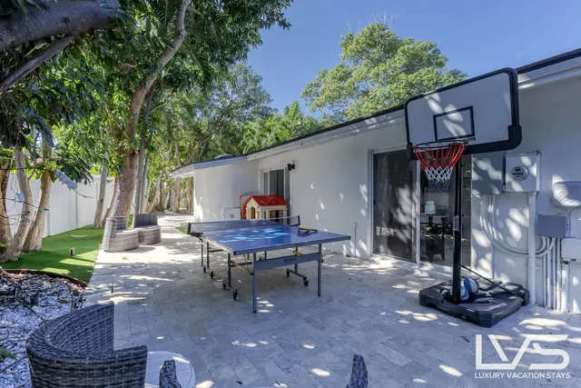 Casa Cascada- Luxury Vacation Rental Beach Home