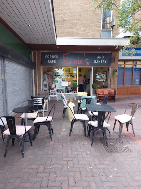 Ernie's Corner Café & Bakery