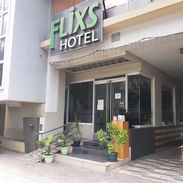 FLiXS HOTEL