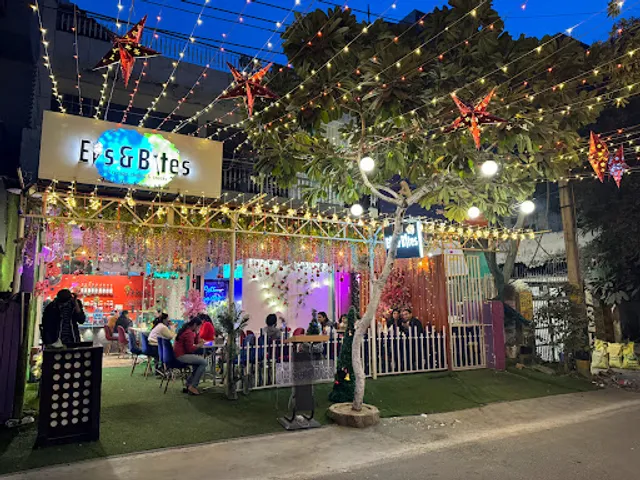 Eis And Bites Cafe