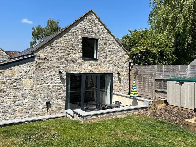 The Mousehole - self catering barn conversion