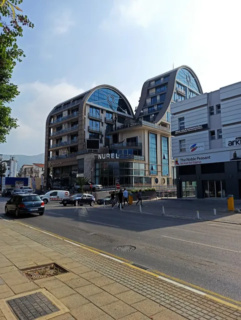 Aquamarine Luxury Residence