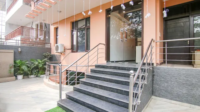 FabHotel The Lavish Villa