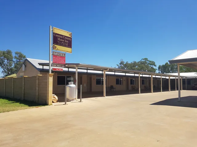 Cosmos Country Motor Inn