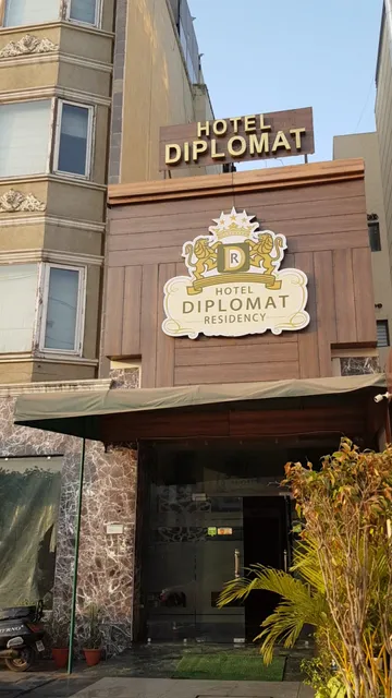 Hotel Diplomat Residency