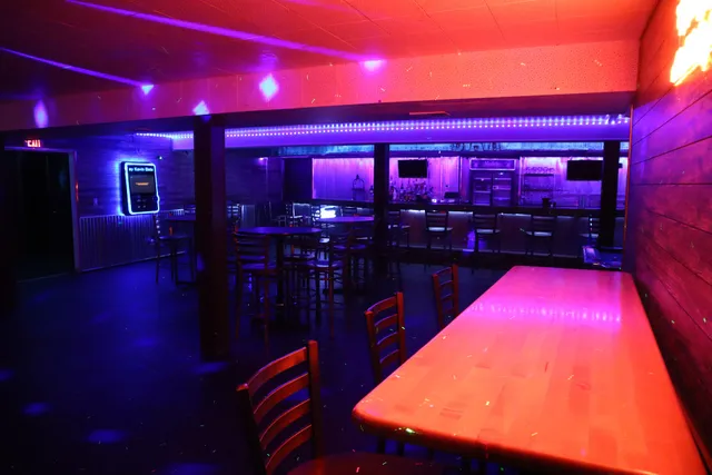 Vultures Lounge & Bar