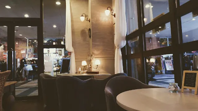 Cafe de VERANDA(カフェ ベランダ)