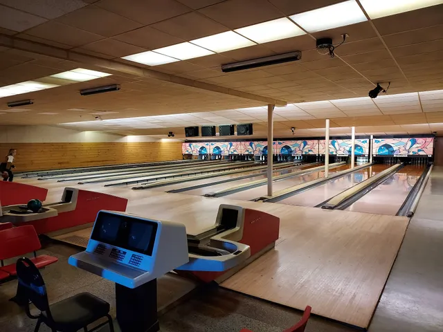 The Hook Lanes and Games