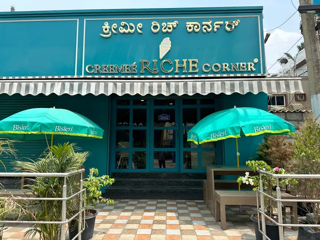 Creemee RICHE Corner