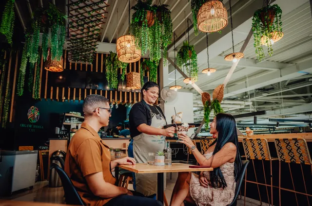 Organic Bodega Café