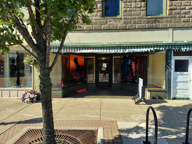 Crescent Comics & Games