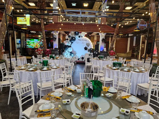 Nhà hàng Nam Phong