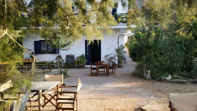 Georgoshouse Taverna & Rooms